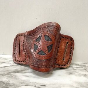VTG Handmade Right Hand Leather Belt Holster: MY TWO HANDS - LILES - SHIRLEY, AR